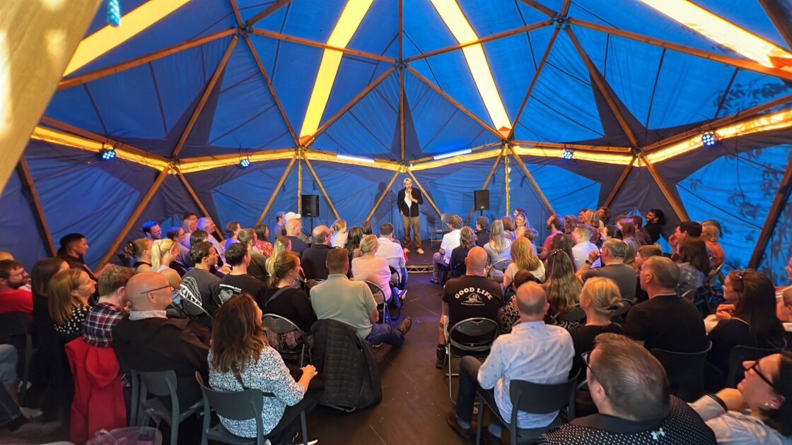 HOOTS AT NICOLSON SQUARE